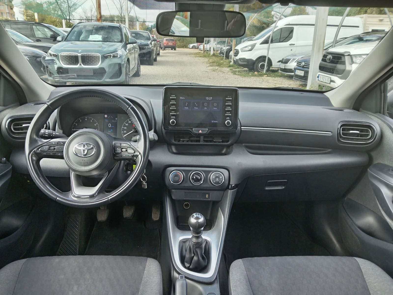 Toyota Yaris 1.5i Гаранционна - изображение 10