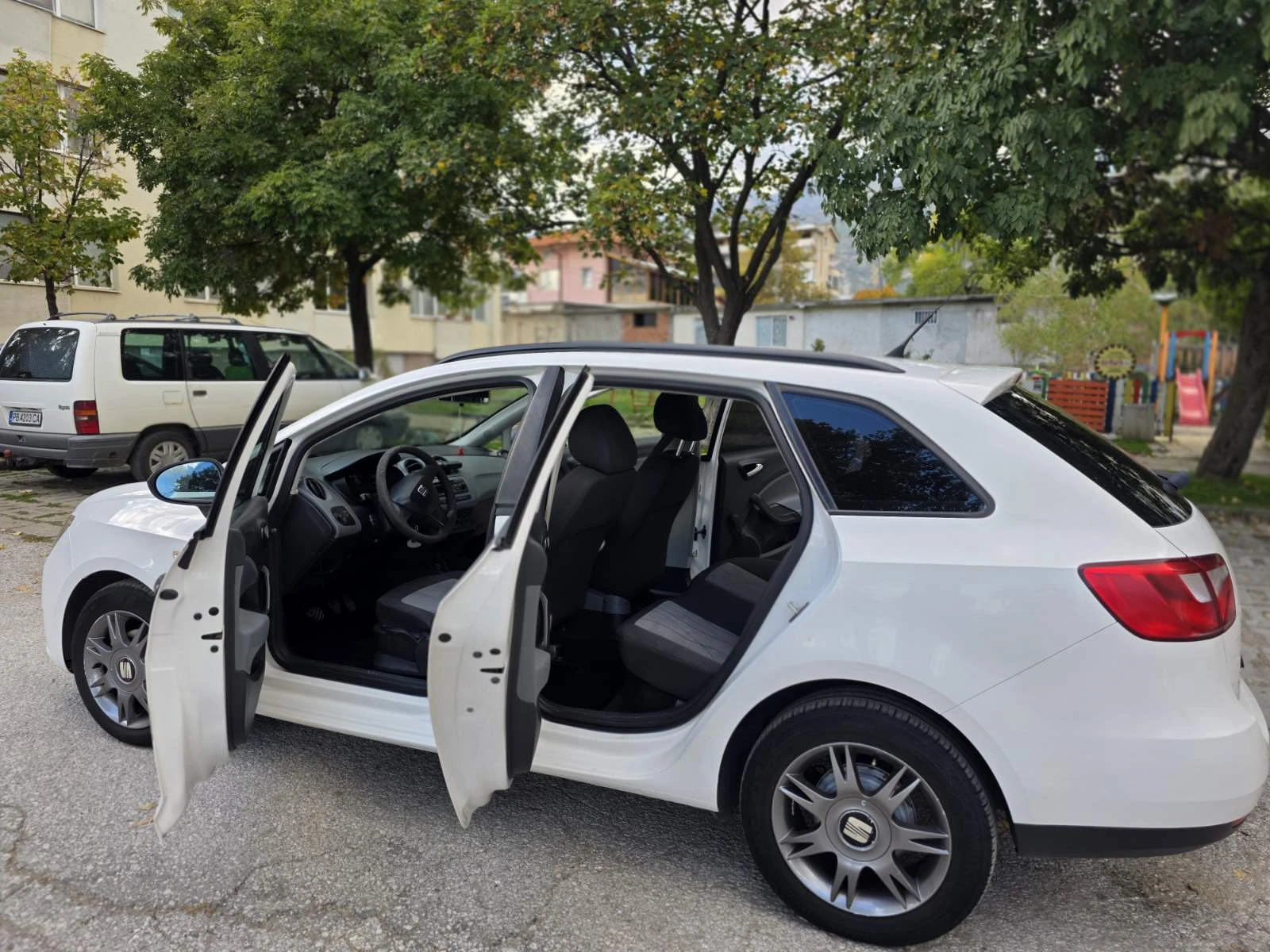 Seat Ibiza 1.2 tdi - изображение 3