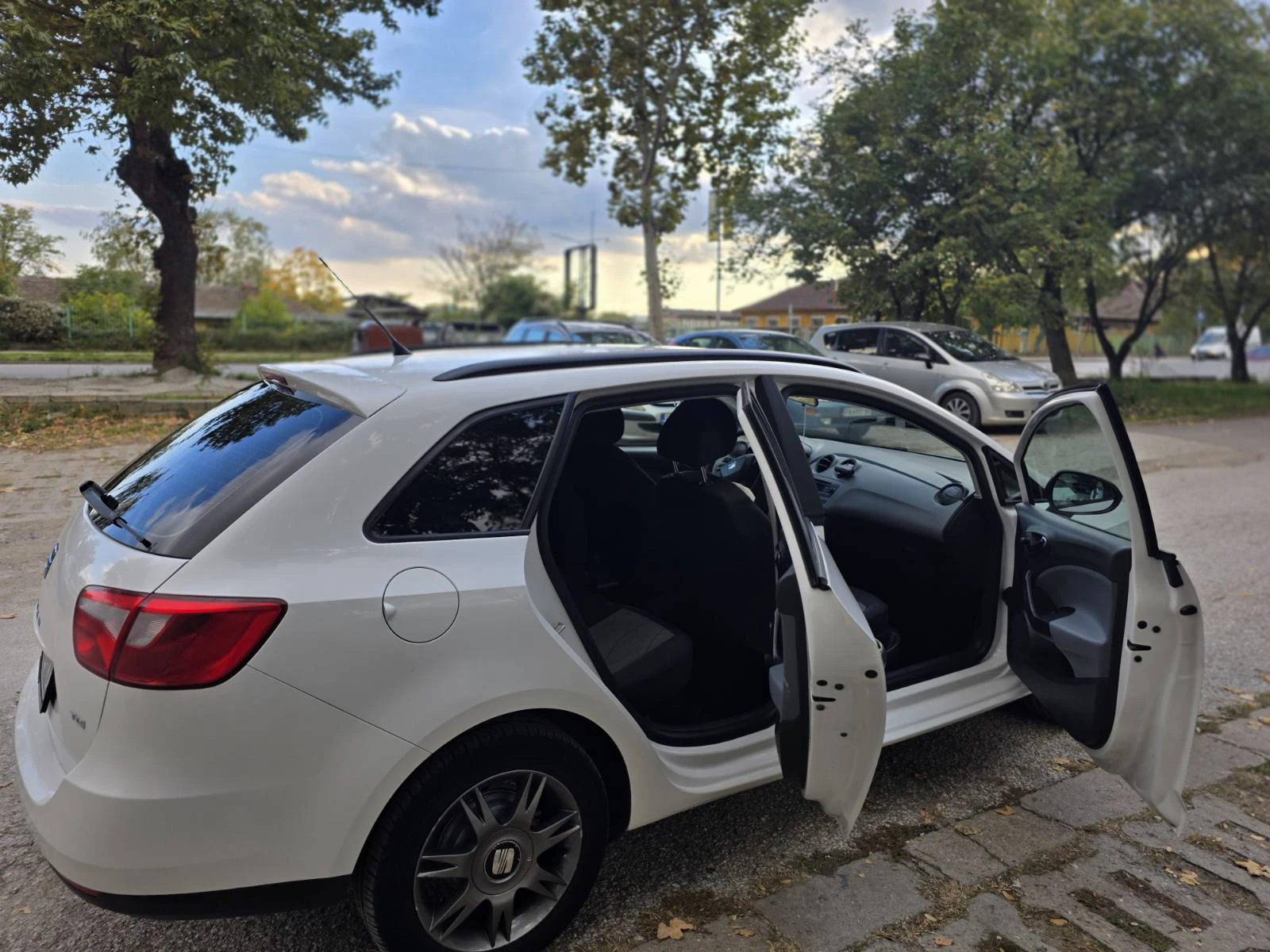 Seat Ibiza 1.2 tdi - изображение 8