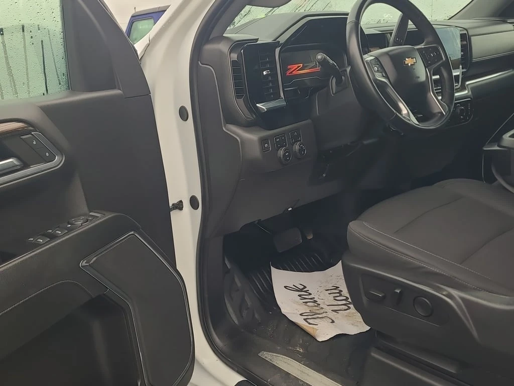 Chevrolet Silverado * LT CREW CAB STD BED * CARFAX * БЕЗ ПЪРВОНАЧАЛНА  - изображение 5