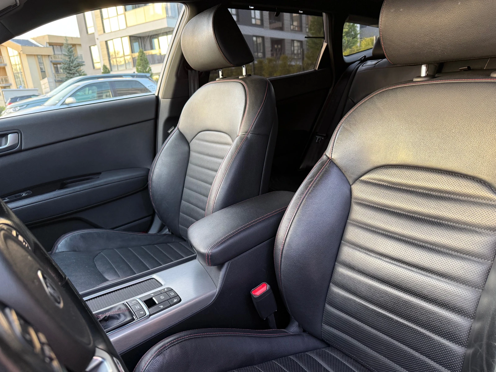 Kia Optima GT Line, Panorama, Keyless, Led - изображение 9