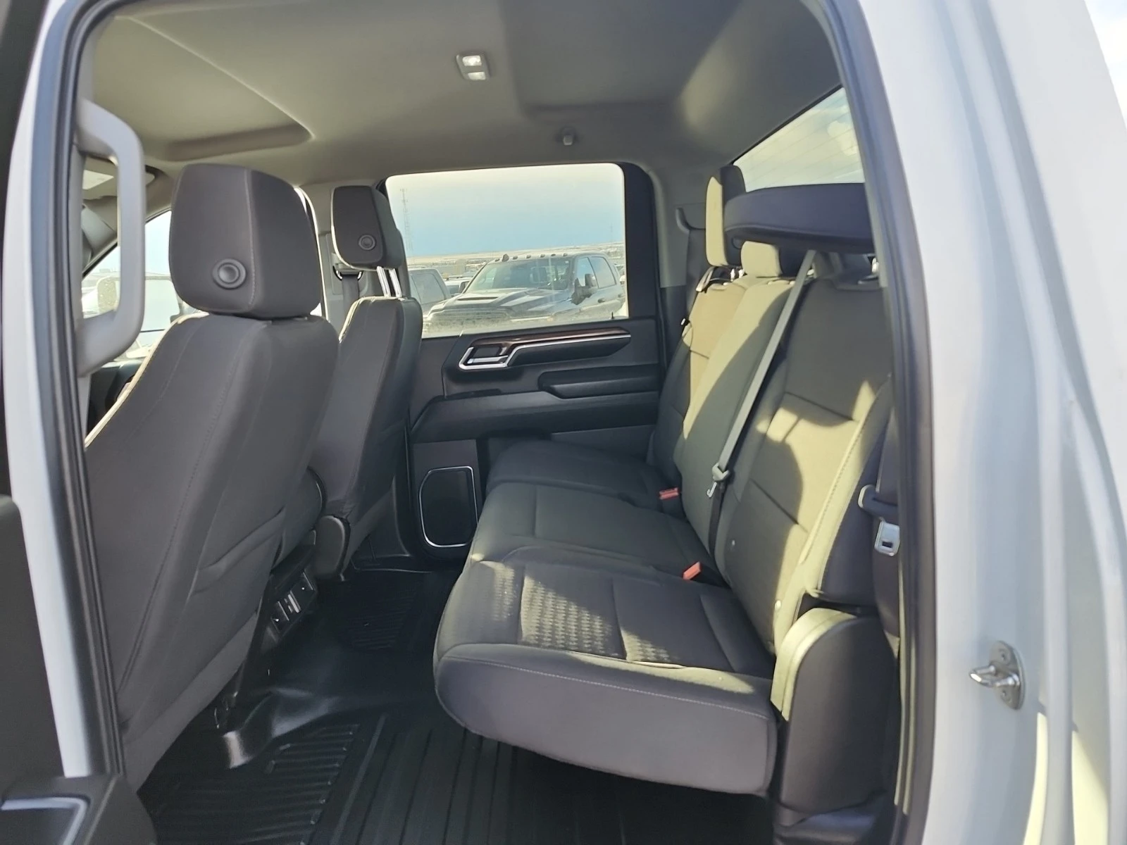 Chevrolet Alero 6.6L 8cyl 4WD, снимка 13 - Автомобили и джипове - 53953641