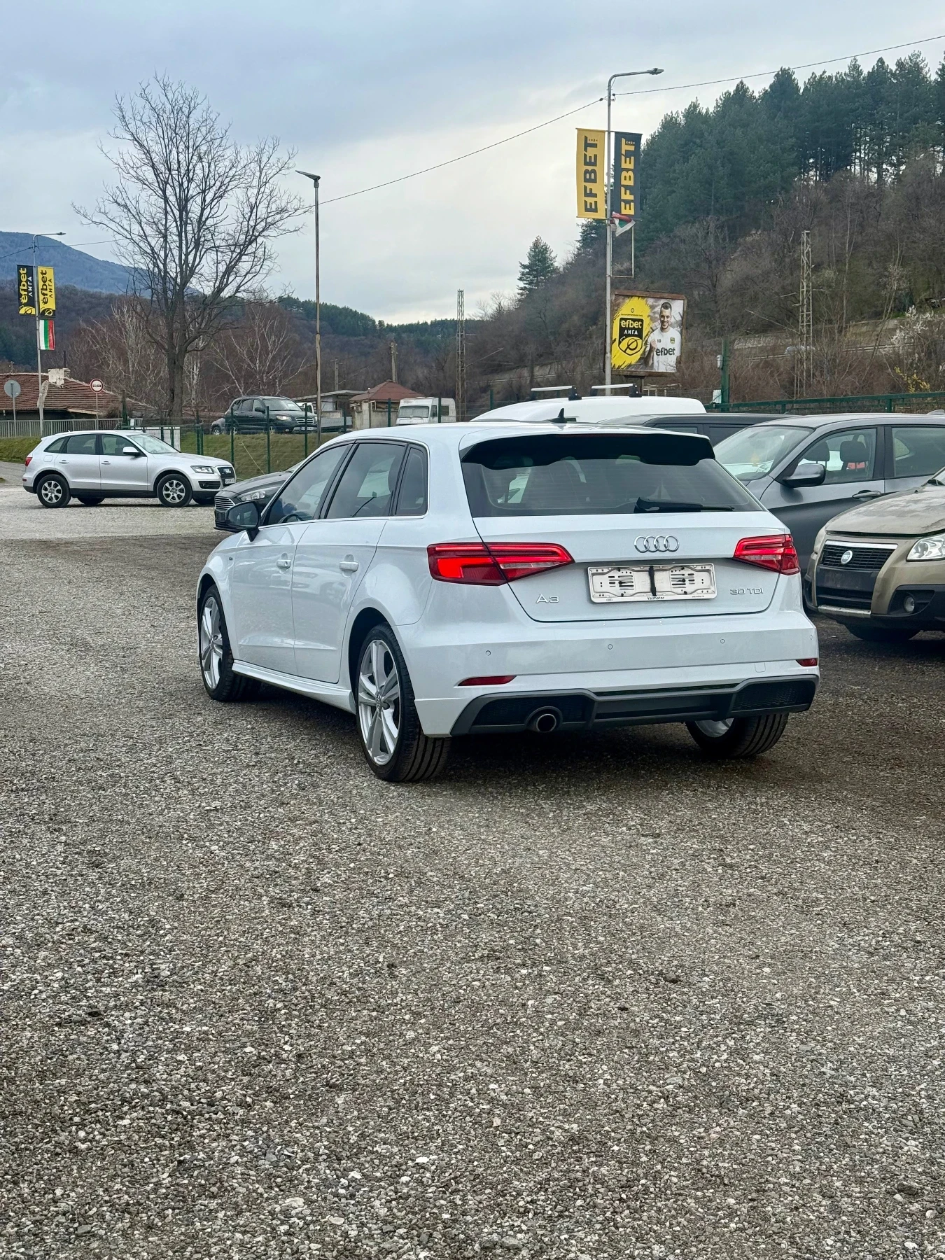 Audi A3 Digital Display, S-Line, LED Lights, Автомат, снимка 6 - Автомобили и джипове - 53967785