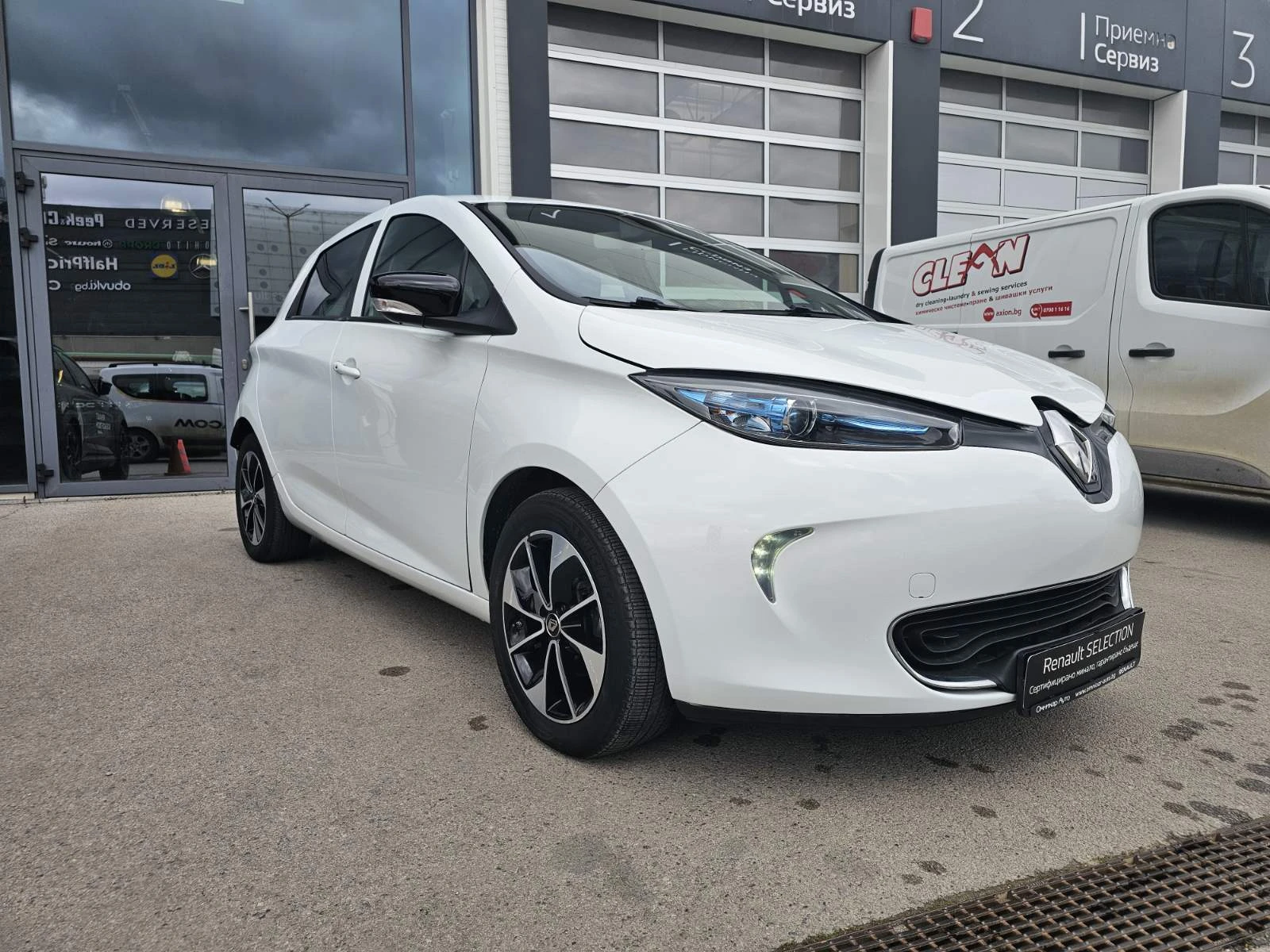 Renault Zoe 40 kW/h 90 hp , снимка 2 - Автомобили и джипове - 53986544
