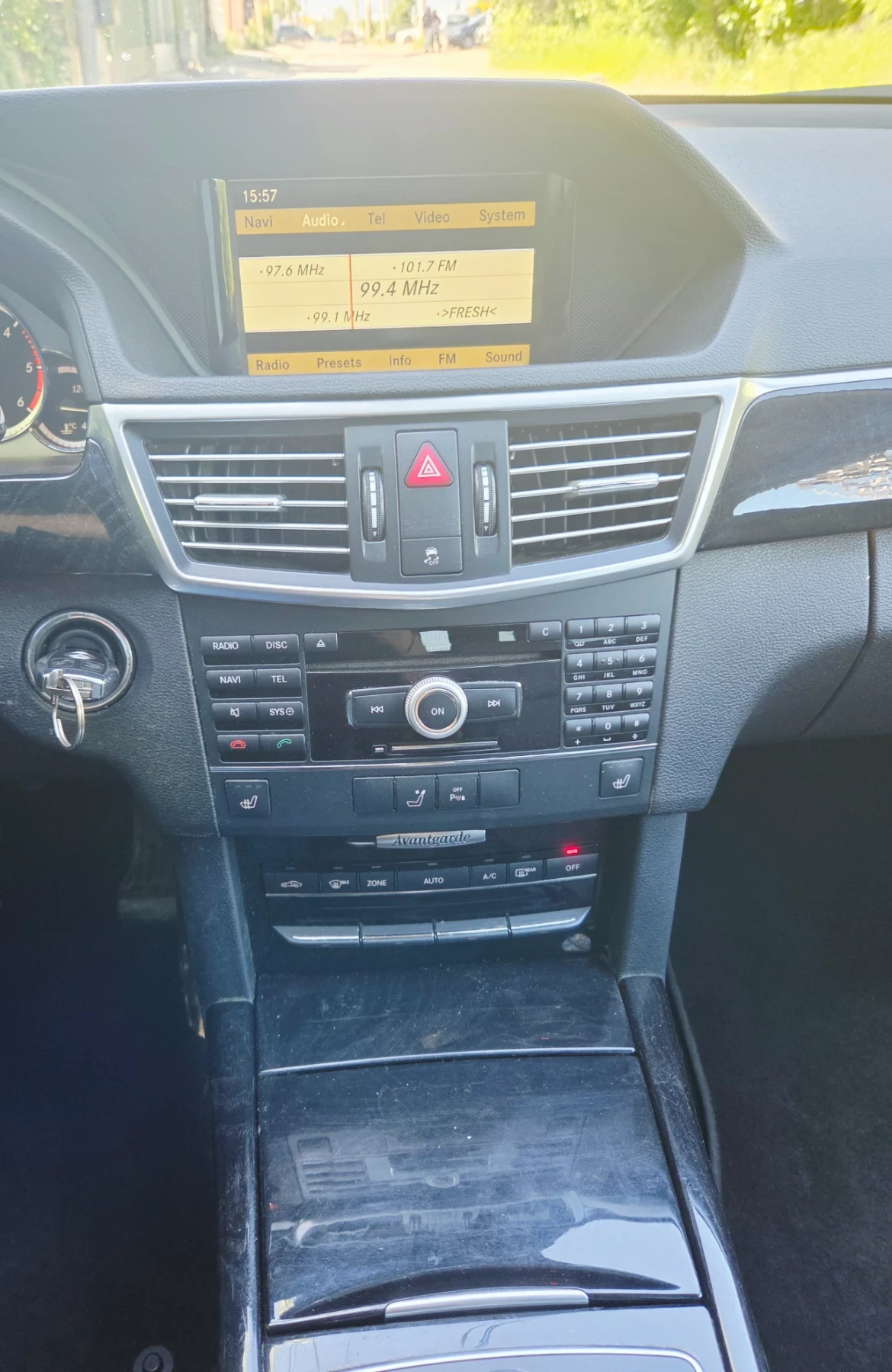 Mercedes-Benz E 300 CDI AVANTGARDE EURO5B , снимка 12 - Автомобили и джипове - 54044874