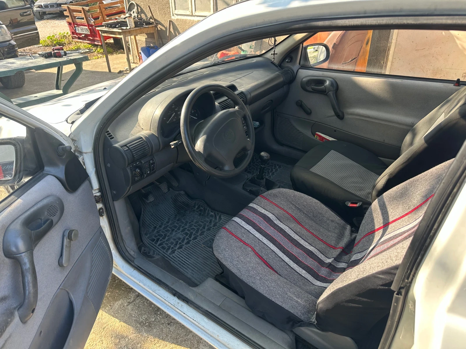 Opel Corsa 1.2 ГАЗ, снимка 9 - Автомобили и джипове - 54313885