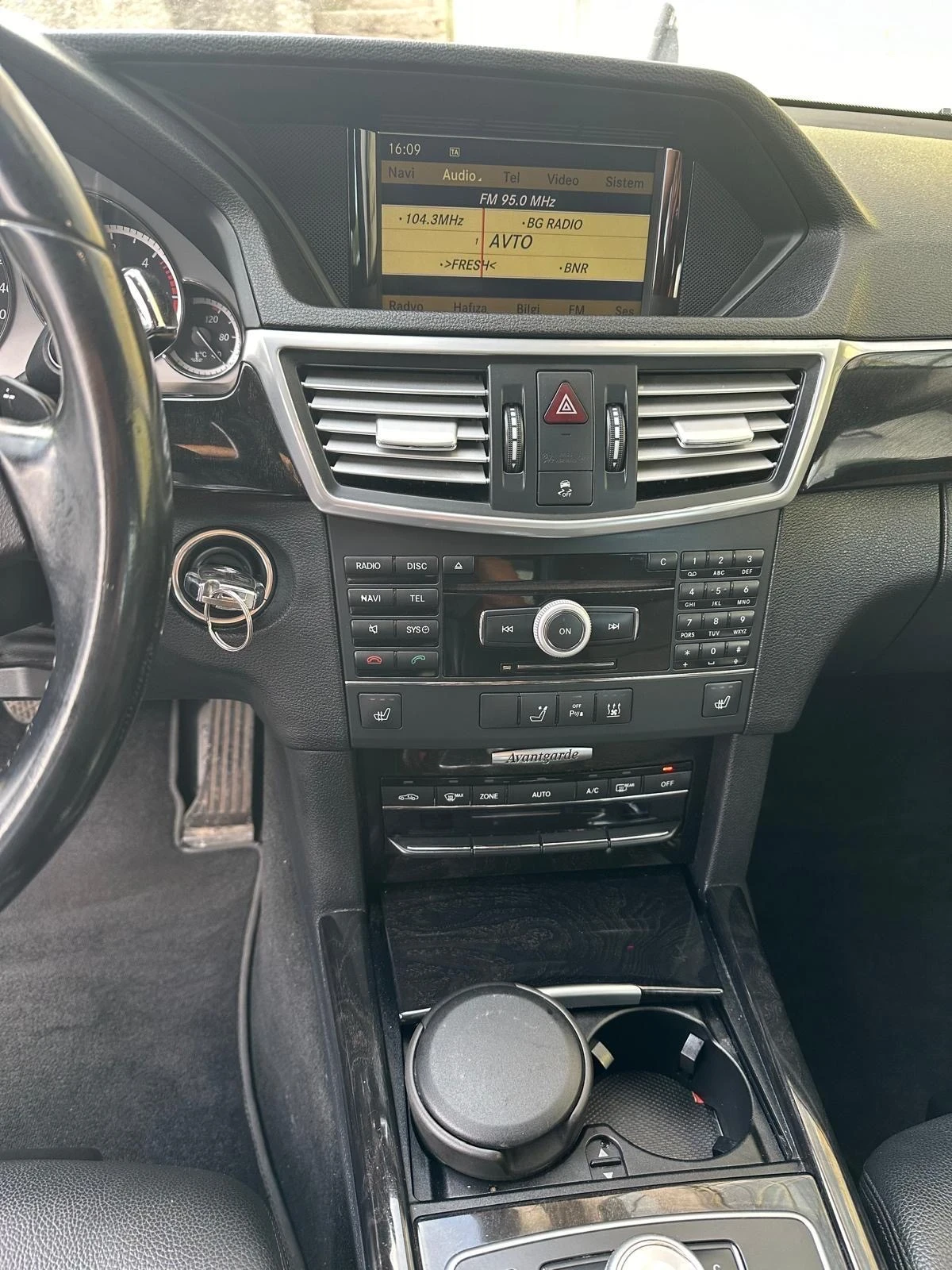 Mercedes-Benz E 350 �350���, 231�.�, 2010�, Avangarde, � ����������� | Mobile.bg � ����������� 4