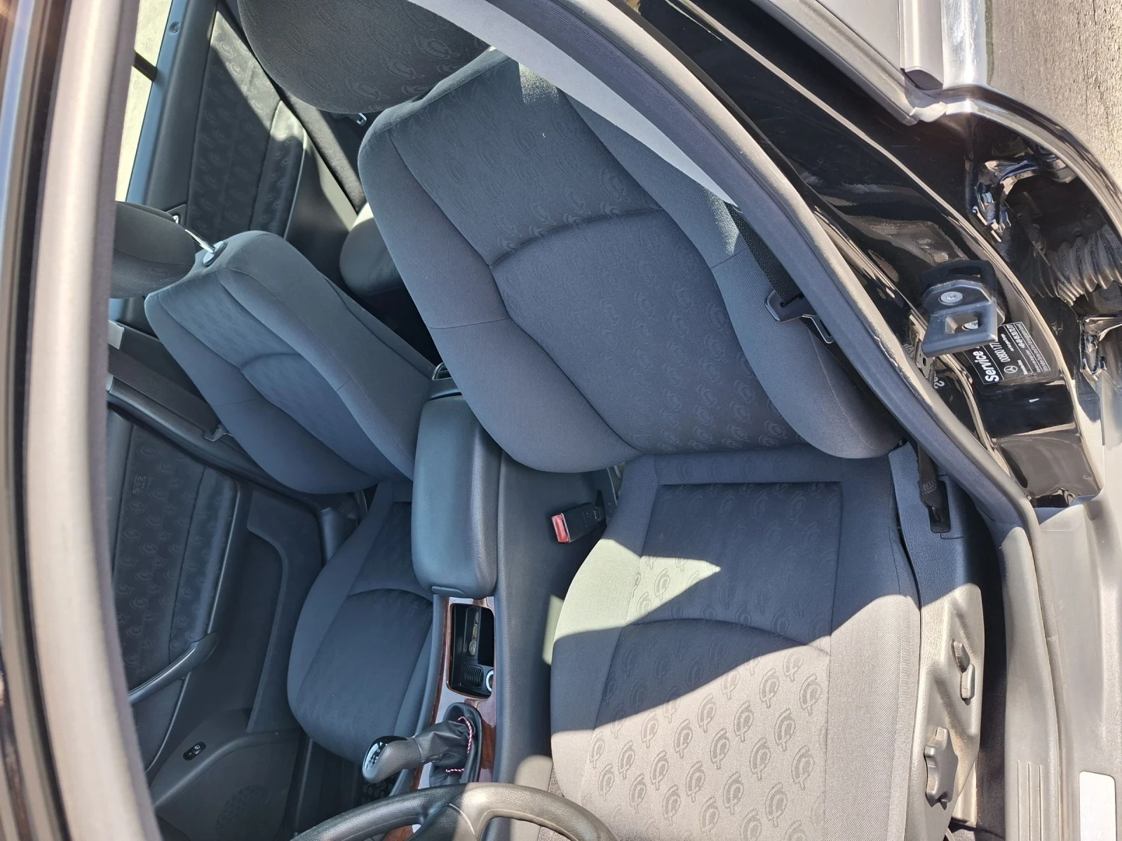 Mercedes-Benz C 200 2.0 Benz-Gaz 75 000km!, снимка 8 - Автомобили и джипове - 54438449