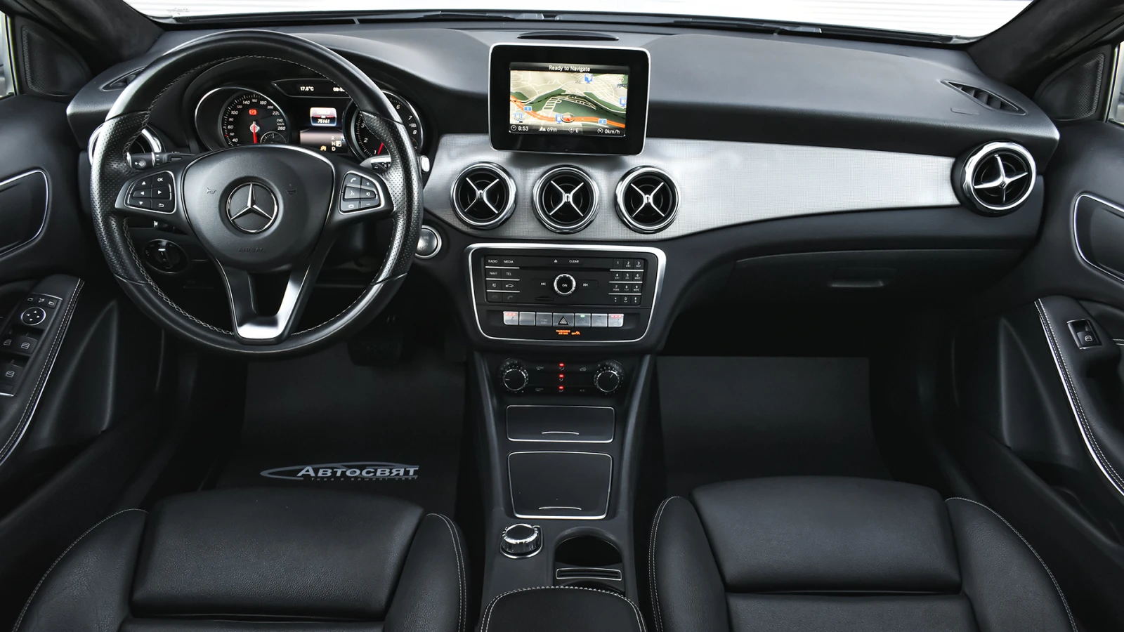 Mercedes-Benz GLA 180 Progressive, снимка 8 - Автомобили и джипове - 54450201