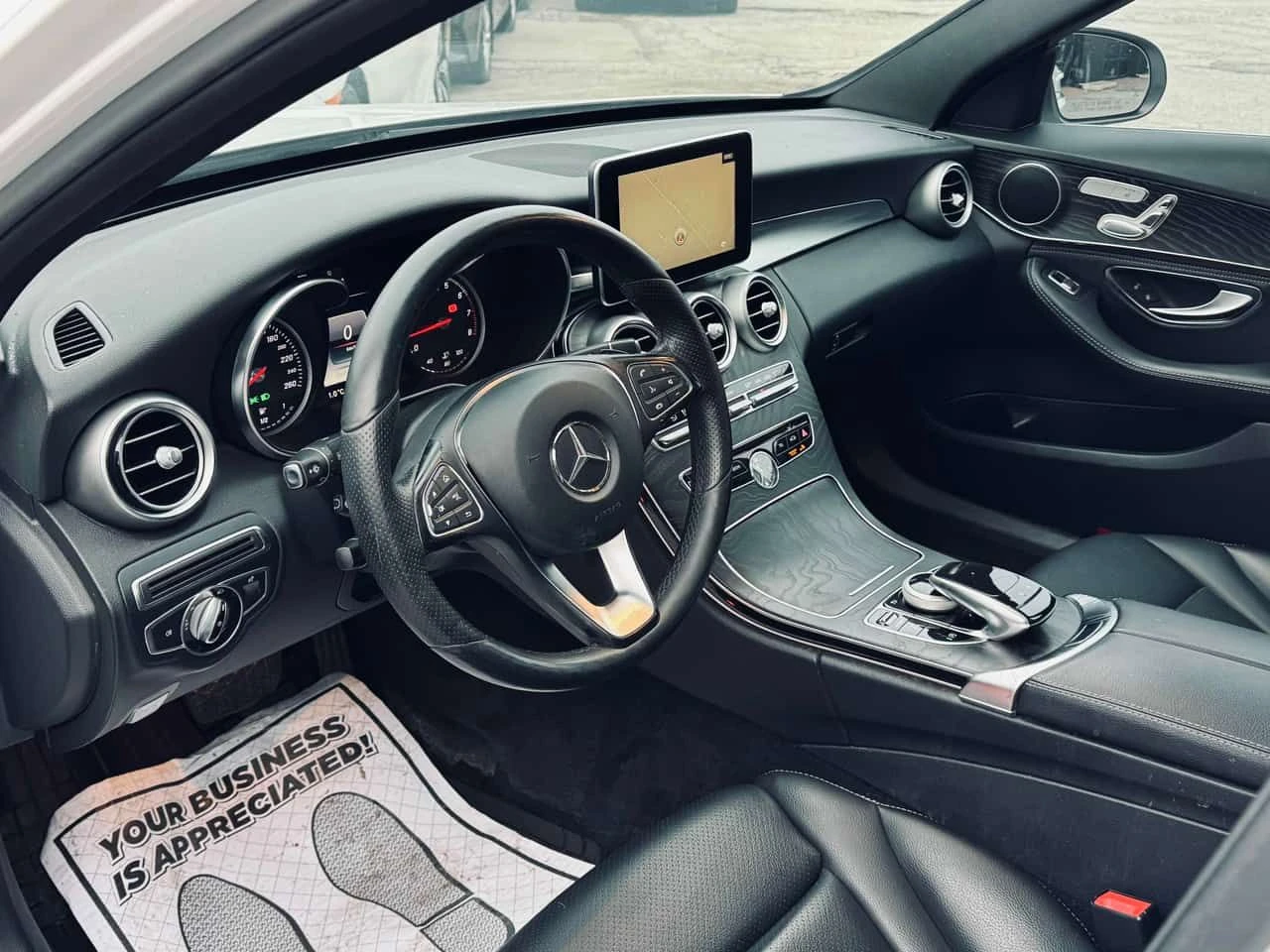 Mercedes-Benz C 300 CARFAX, снимка 6 - Автомобили и джипове - 54550828