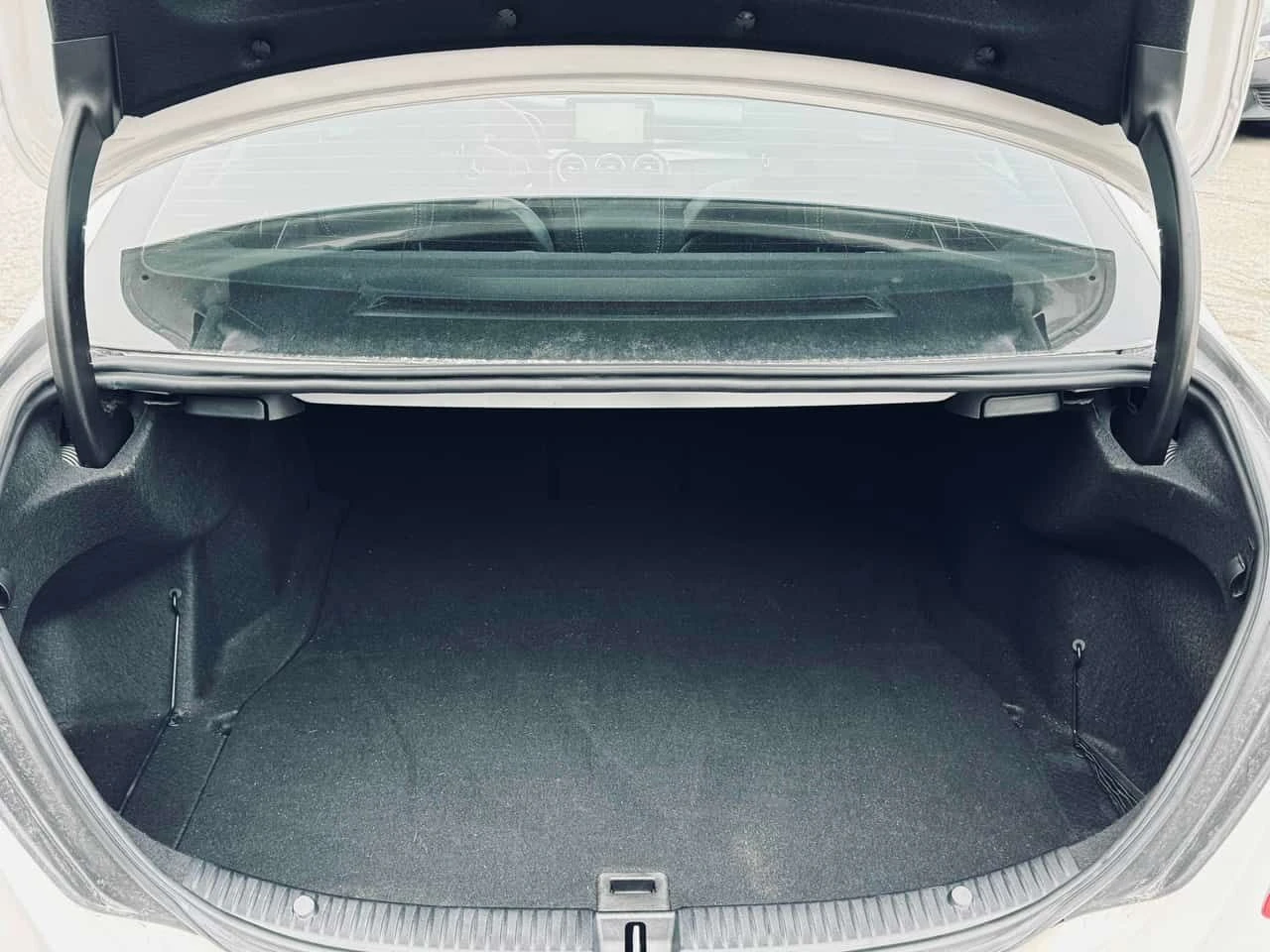 Mercedes-Benz C 300 CARFAX, снимка 11 - Автомобили и джипове - 54550828