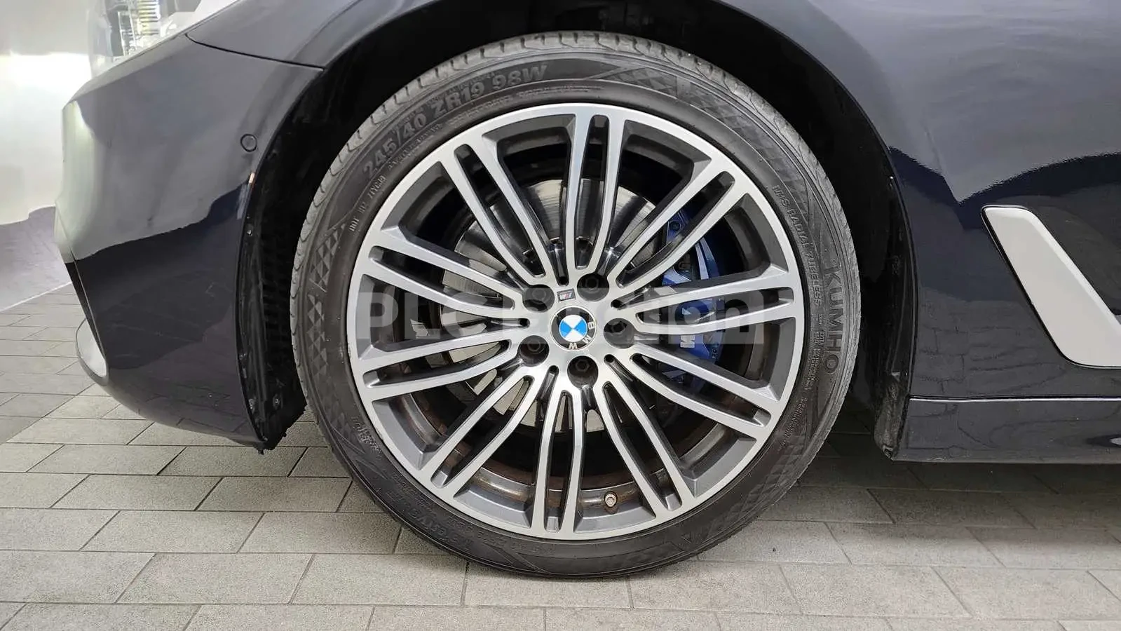 BMW 530 d M Pack | 360| B&W| DIST| HEADS UP| ВКЛ.ТЕХНОТЕСТ, снимка 17 - Автомобили и джипове - 54845876