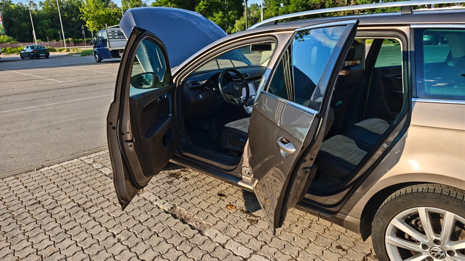 VW Passat 1.4 TSI EcoFuel CNG, снимка 9 - Автомобили и джипове - 54963236