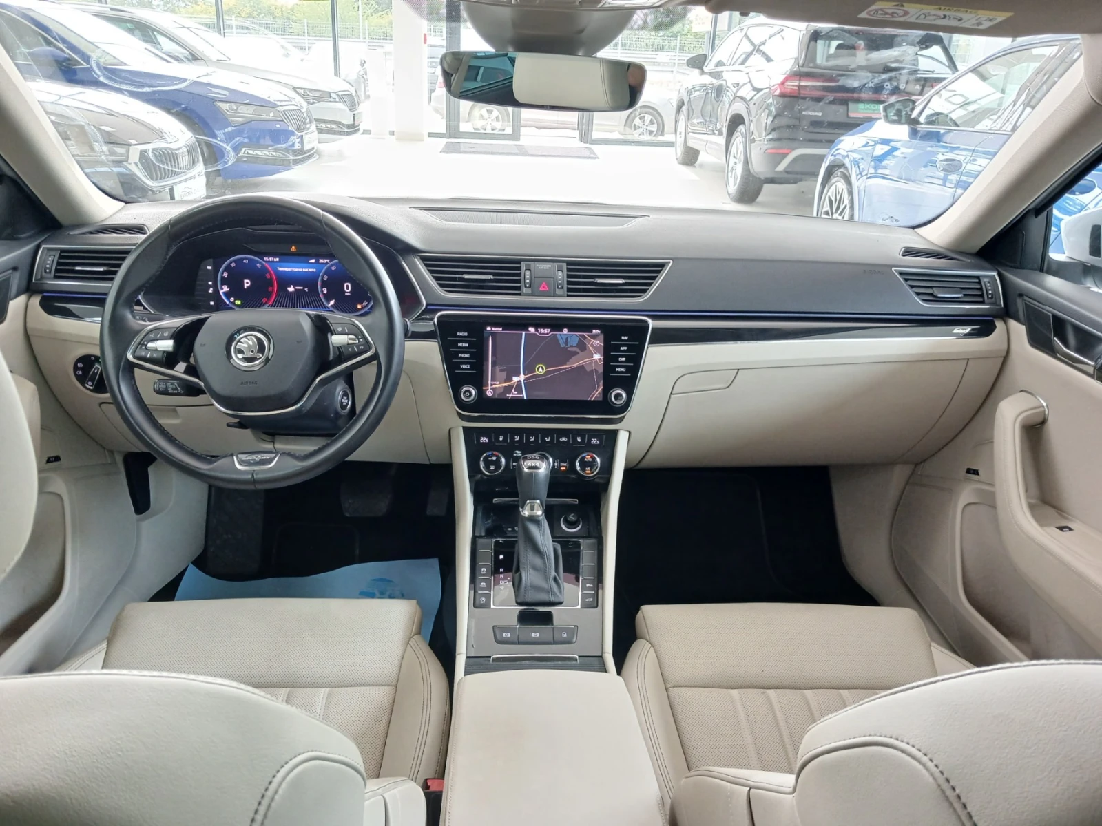 Skoda Superb L&K/200 к.с./7DSG/4x4, снимка 12 - Автомобили и джипове - 55089915