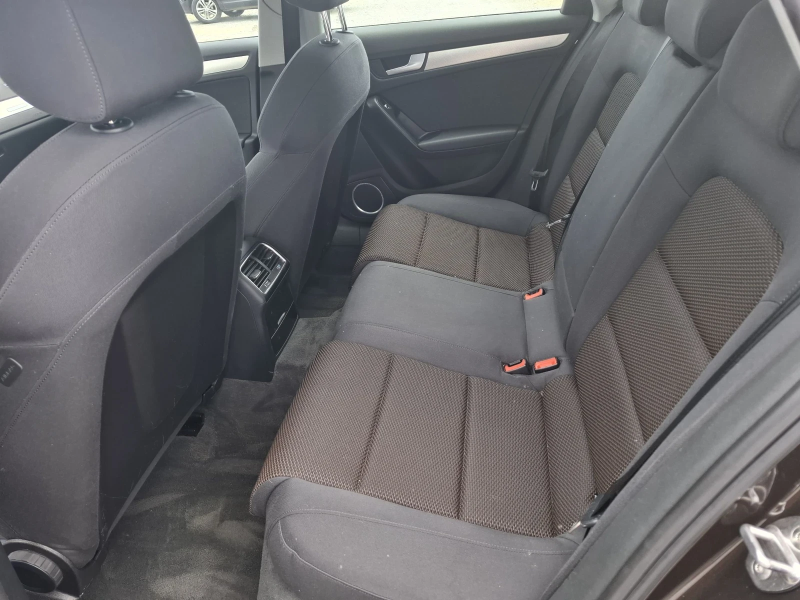 Audi A4 Allroad 2, 0TDI-177ps-Distronik, Avtomat, Navi, снимка 10 - Автомобили и джипове - 55133192