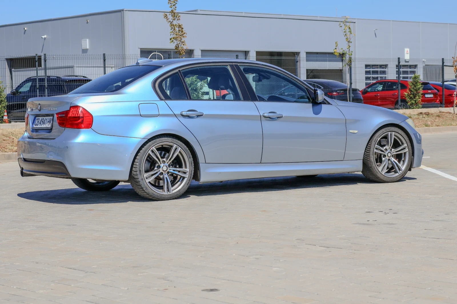 BMW 330, снимка 7 - Автомобили и джипове - 55713638