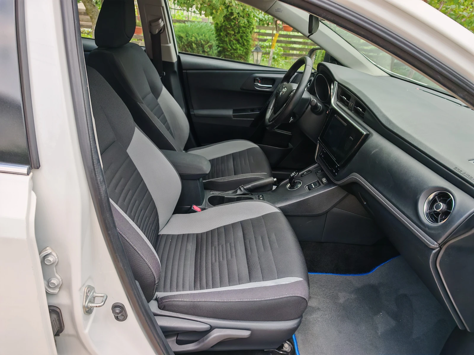 Toyota Auris 1.8HYBRID-100кс- FACELIFT- Камера, снимка 9 - Автомобили и джипове - 55830039
