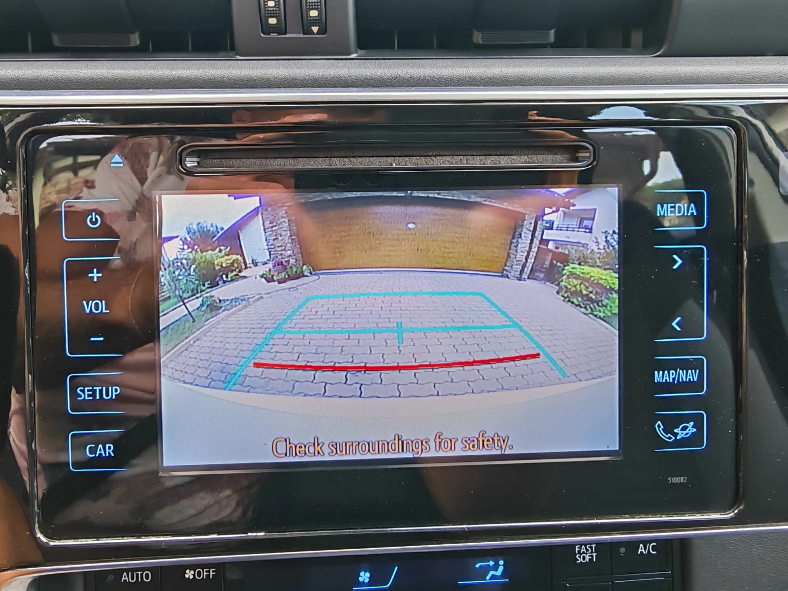 Toyota Auris 1.8HYBRID-100кс- FACELIFT- Камера, снимка 16 - Автомобили и джипове - 55830039