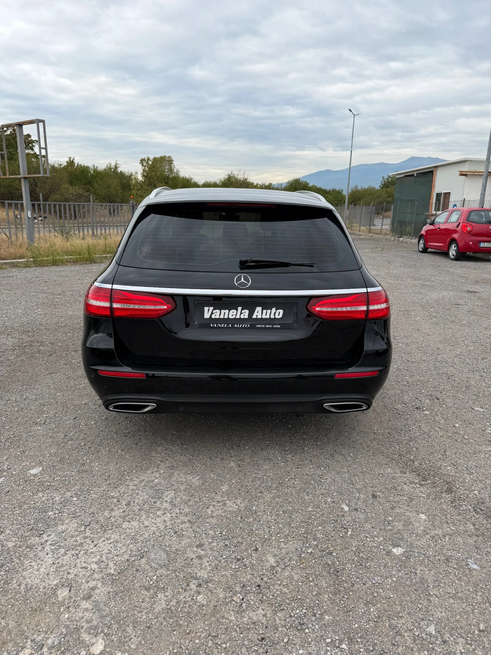 Mercedes-Benz E 220, снимка 6 - Автомобили и джипове - 55896995