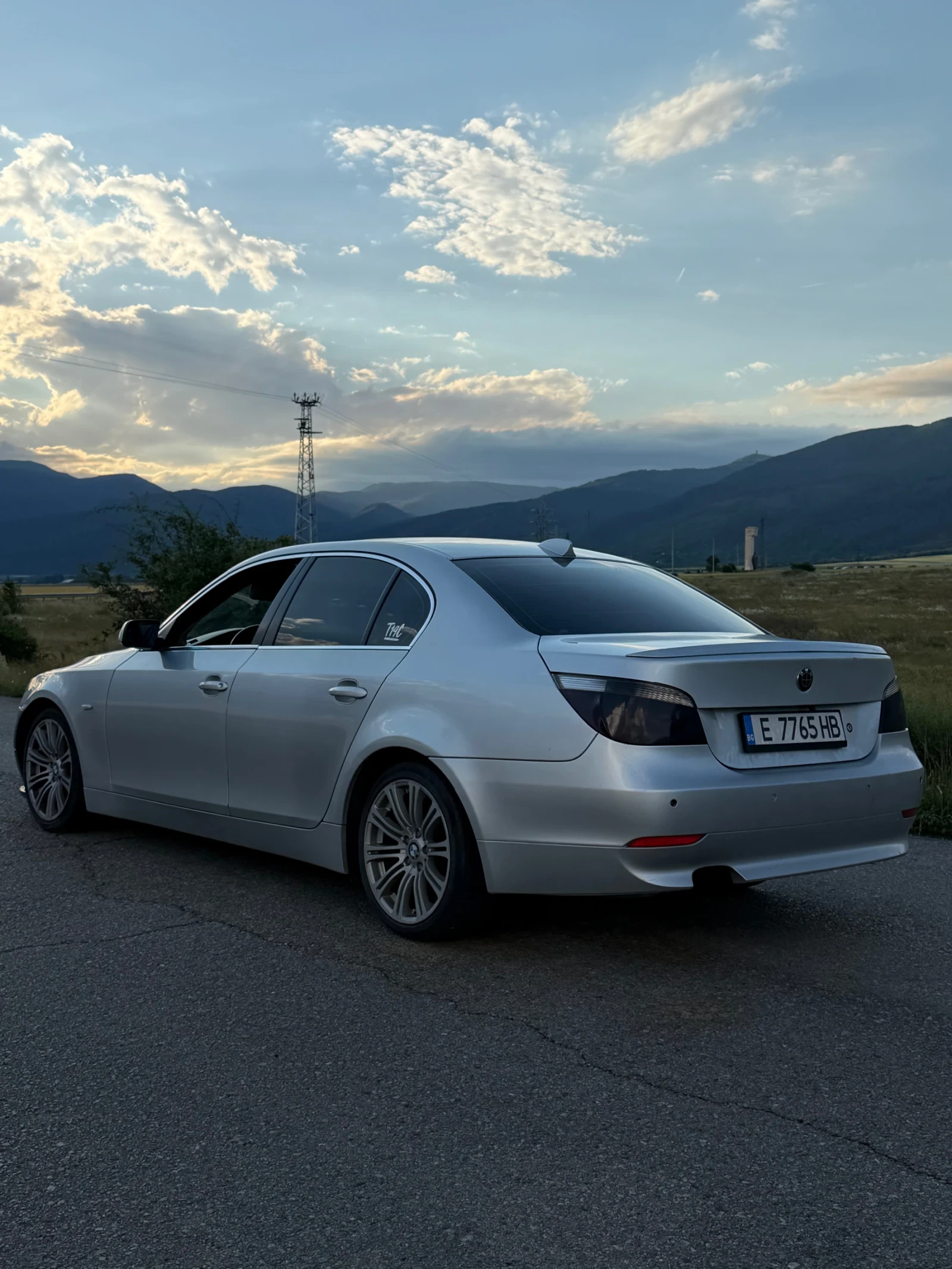 BMW 520, снимка 8 - Автомобили и джипове - 55922489