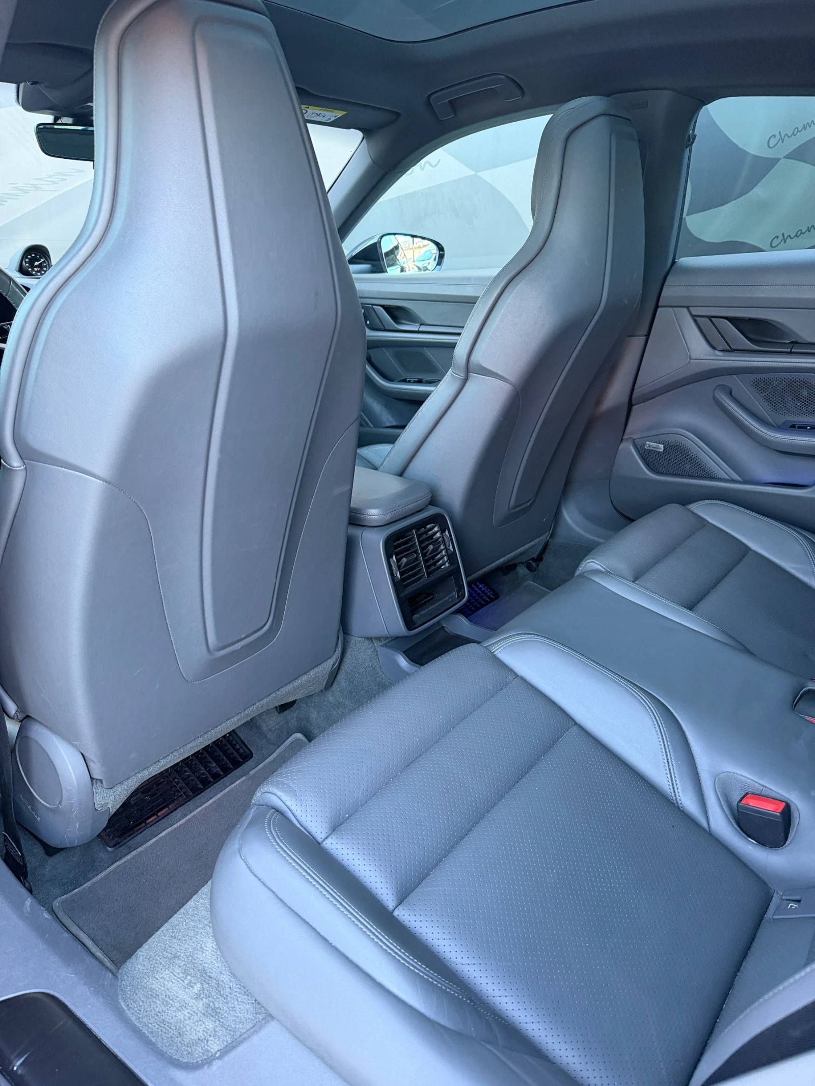 Porsche Taycan 4S, снимка 16 - Автомобили и джипове - 55941626