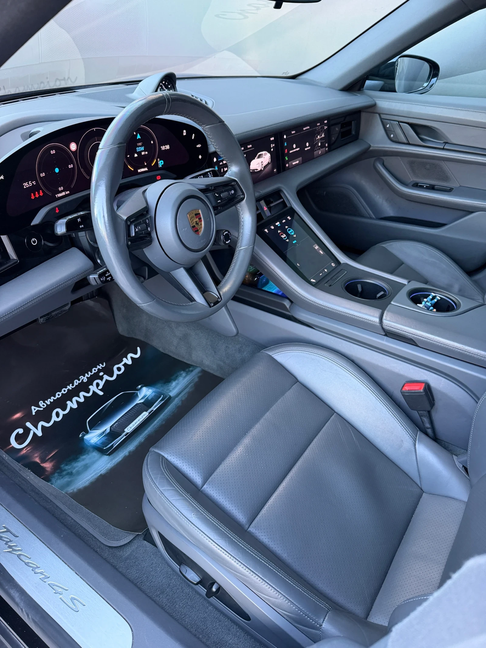 Porsche Taycan 4S, снимка 8 - Автомобили и джипове - 55941626