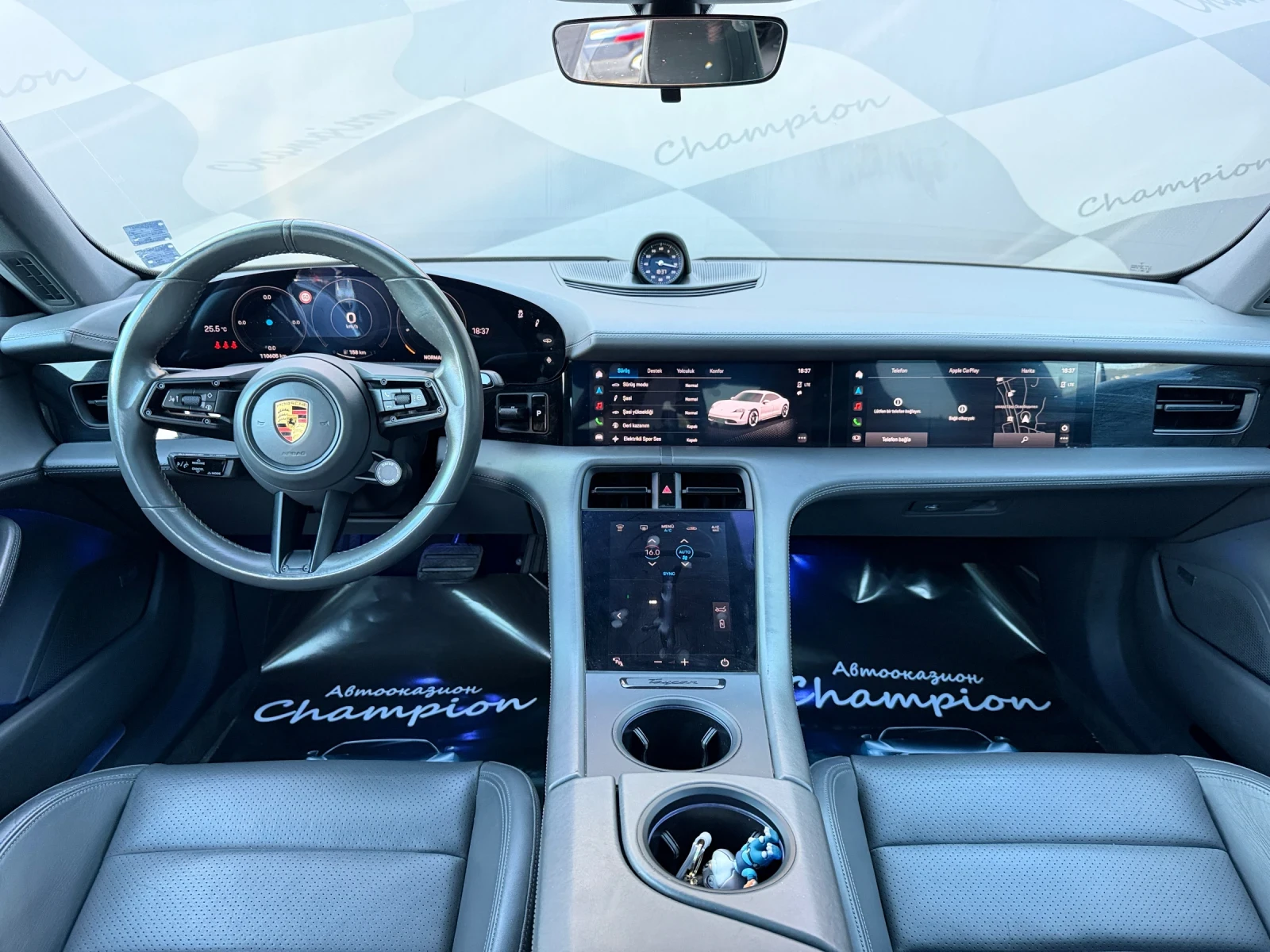 Porsche Taycan 4S, снимка 11 - Автомобили и джипове - 55941626