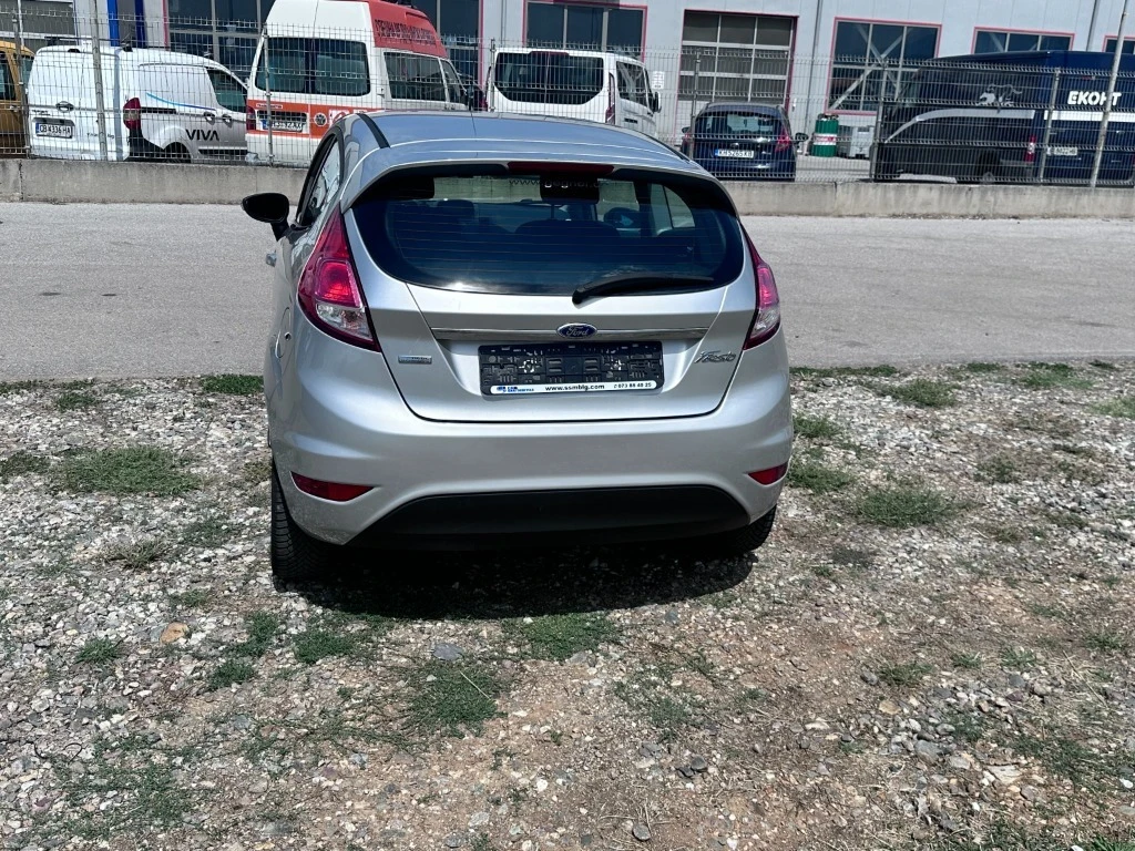 Ford Fiesta, снимка 9 - Автомобили и джипове - 56057635