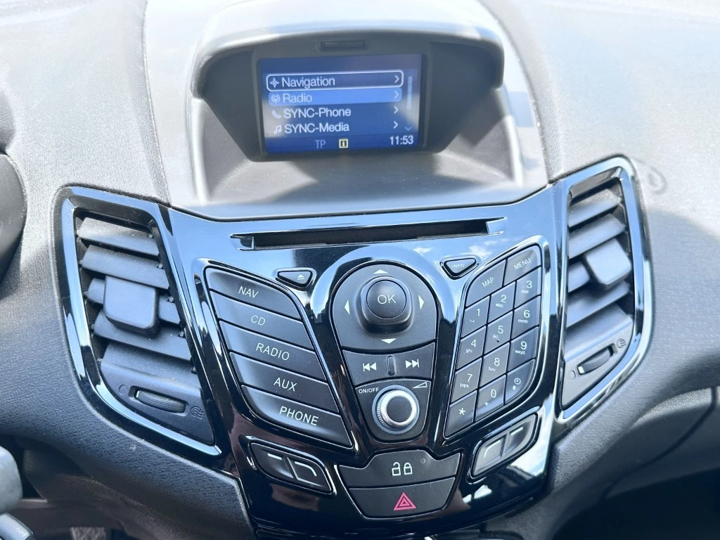 Ford Fiesta, снимка 7 - Автомобили и джипове - 56057635