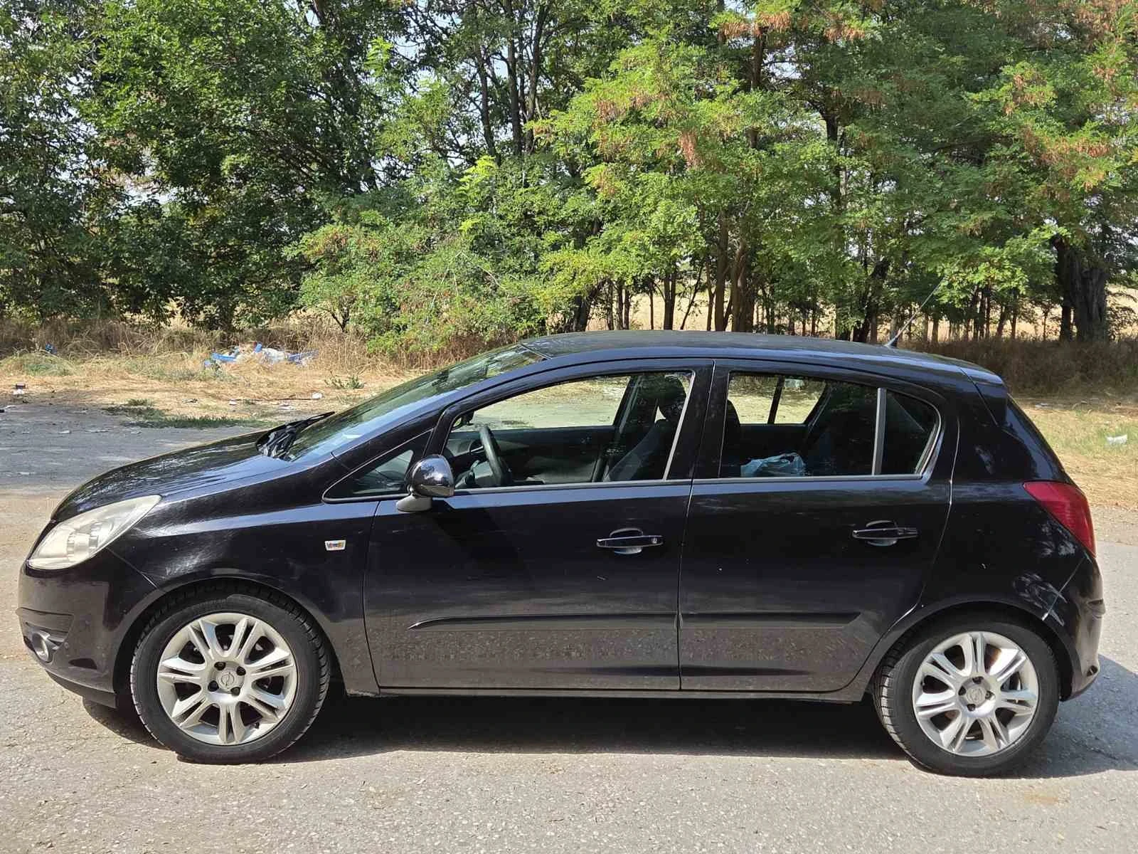 Opel Corsa, снимка 3 - Автомобили и джипове - 56059099