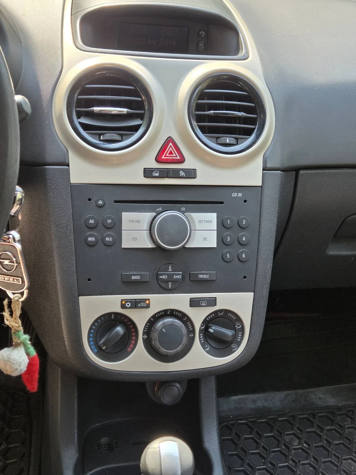 Opel Corsa, снимка 14 - Автомобили и джипове - 56059099
