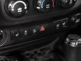 Jeep Wrangler JK Unlimited| Sahara| Accident Free| One Owner | Mobile.bg � ����� ������ 15