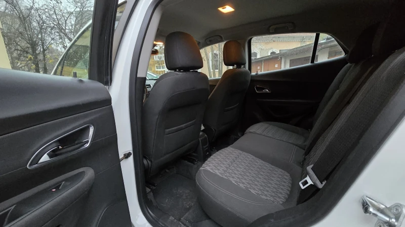 Opel Mokka Turbo 4x4, снимка 11 - Автомобили и джипове - 52755887