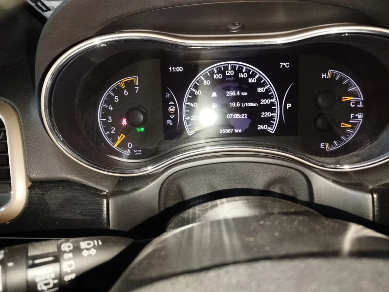 Jeep Grand cherokee, снимка 16 - Автомобили и джипове - 53135214