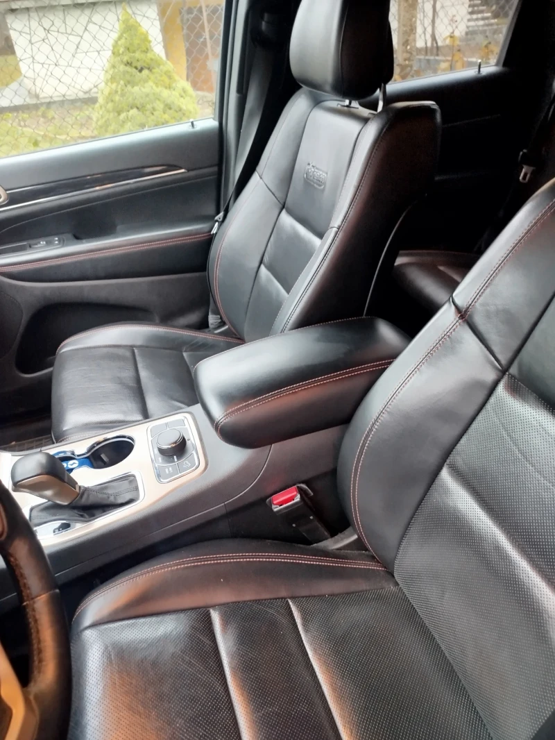 Jeep Grand cherokee, снимка 11 - Автомобили и джипове - 53135214
