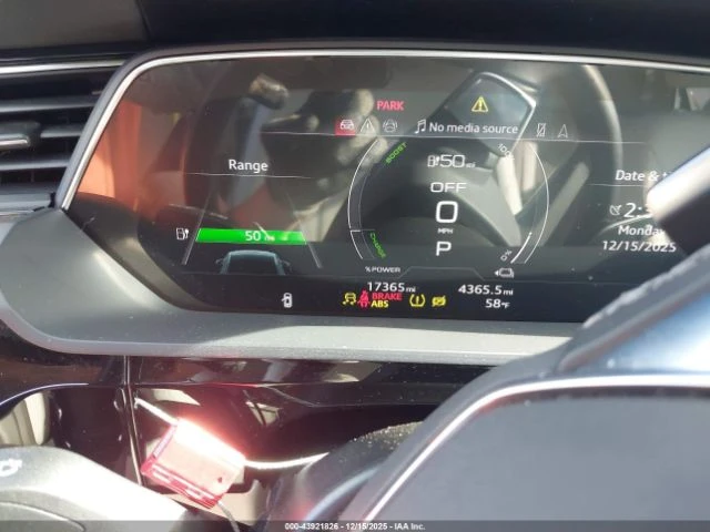 Audi Q8 E-TRON PREMIUM PLUS QUATTRO, снимка 13 - Автомобили и джипове - 53414428