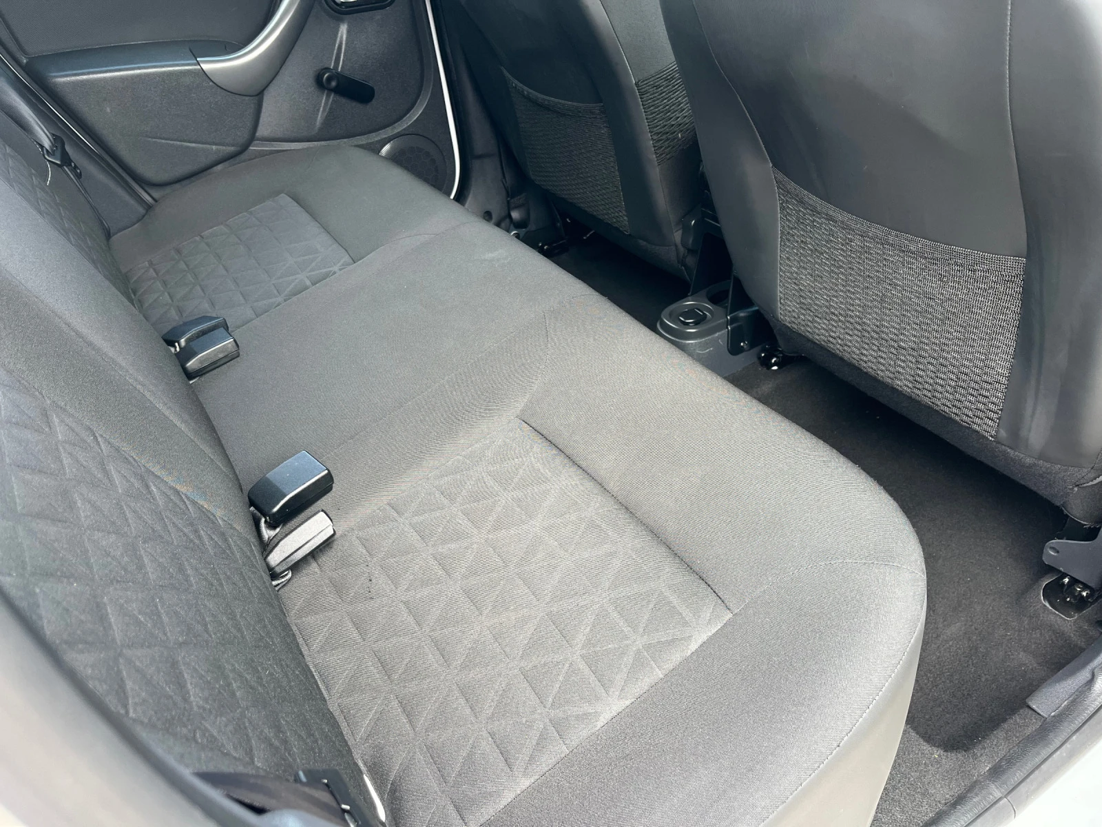 Dacia Duster 1.6 газ, 06/2014, нави, блутут | Mobile.bg — изображение 12