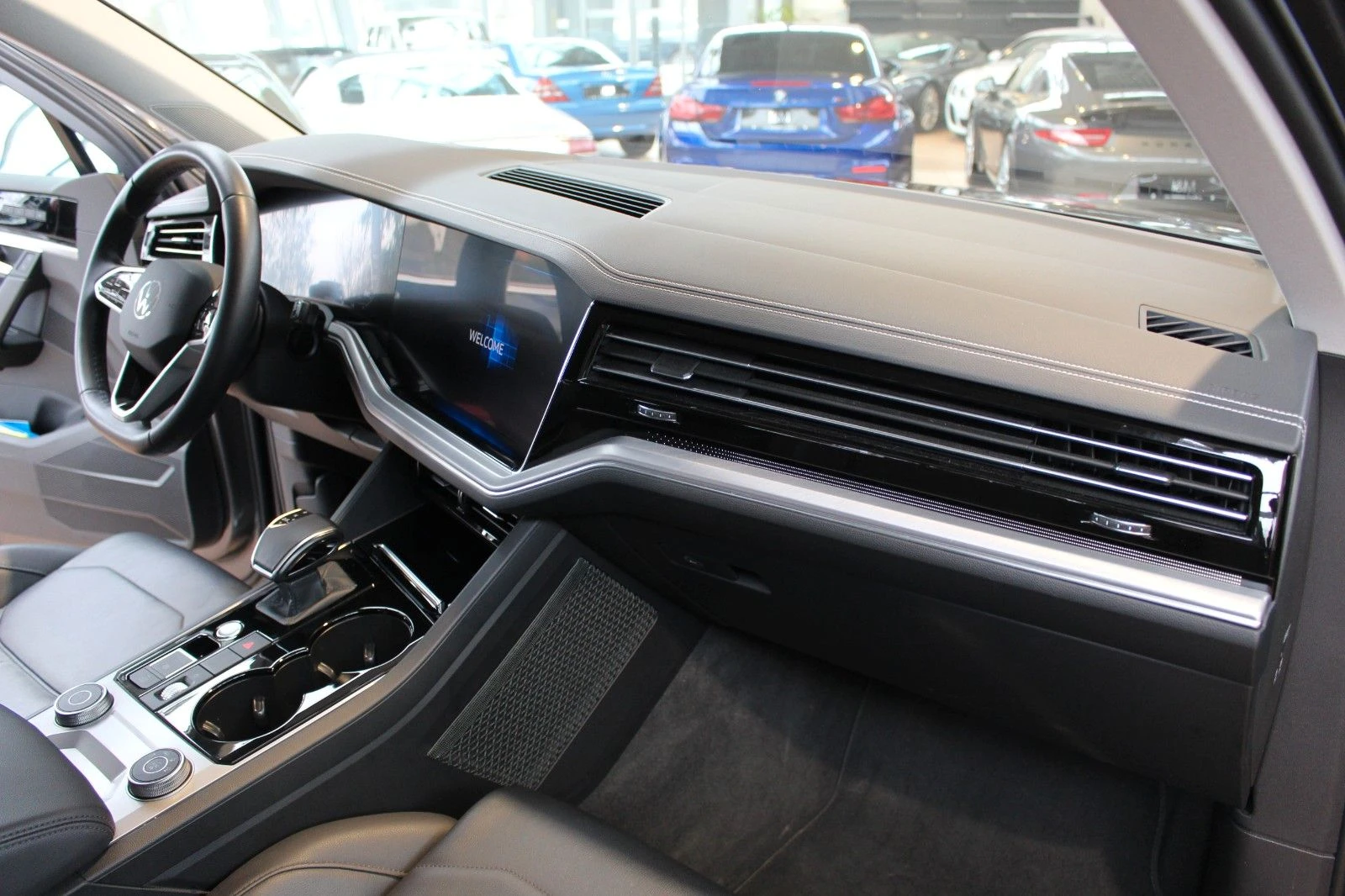 VW Touareg 3.0TDI/231HP/R-LINE/V6/4X4/VIRT/LED/NAVI/CAM/215v | Mobile.bg   12