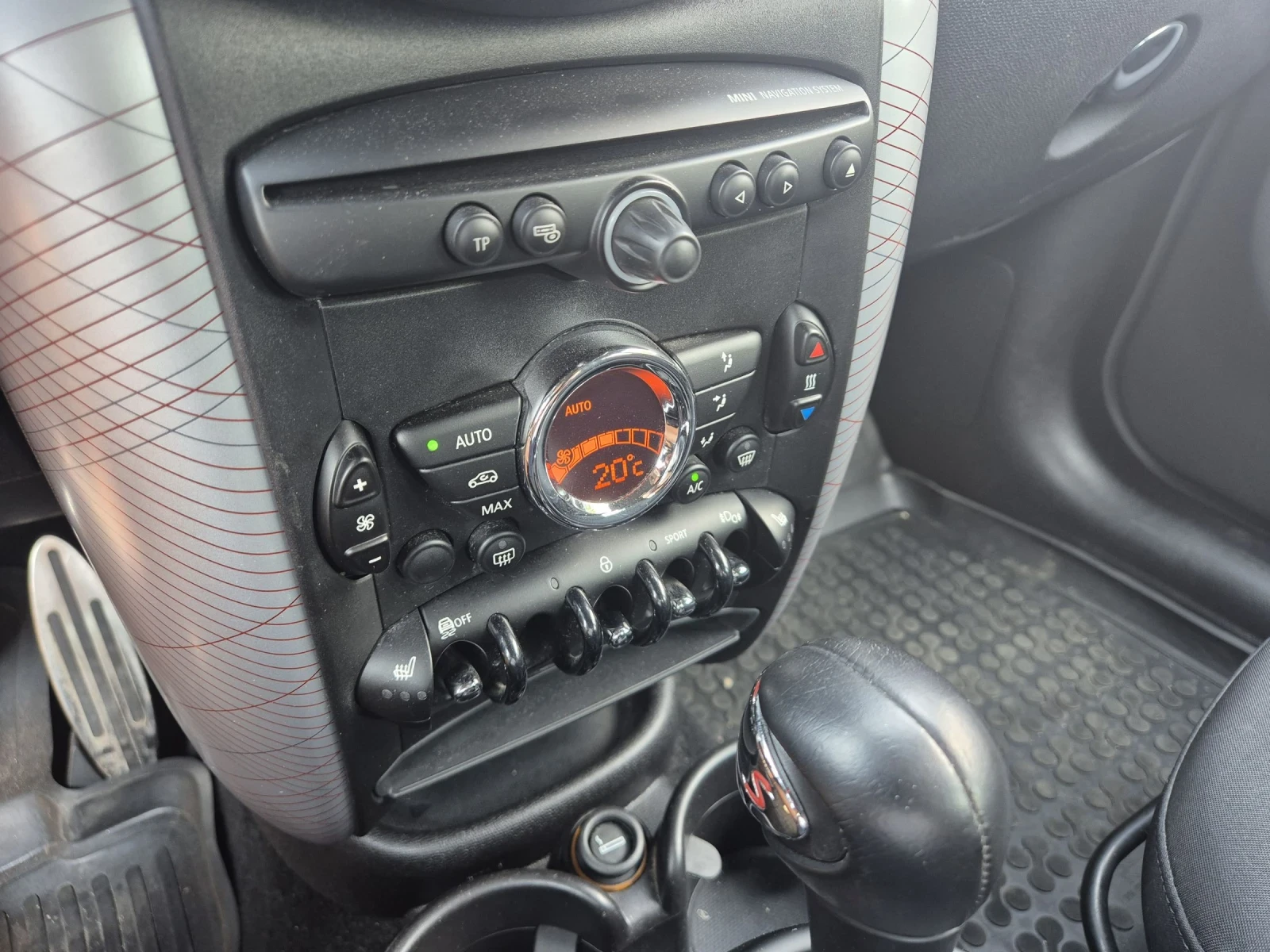 Mini Countryman 2.0SD/4х4 - изображение 9