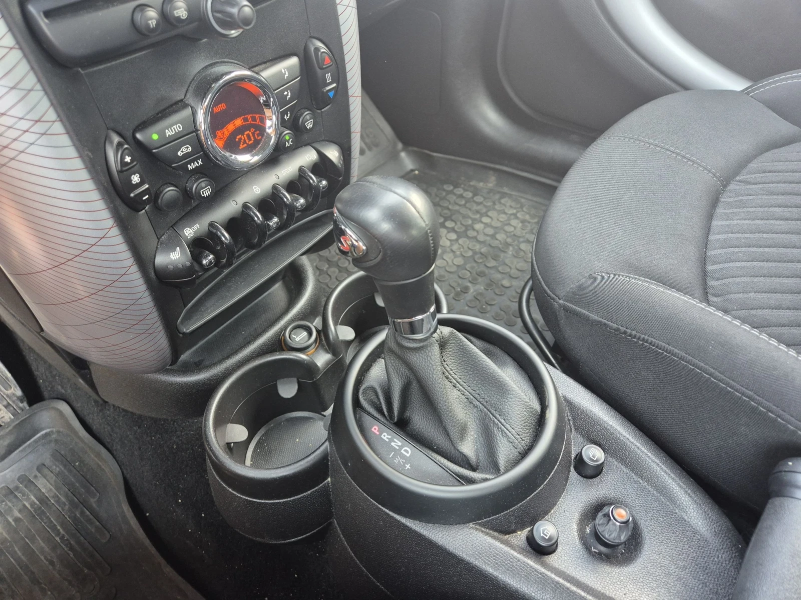 Mini Countryman 2.0SD/4х4 - изображение 10