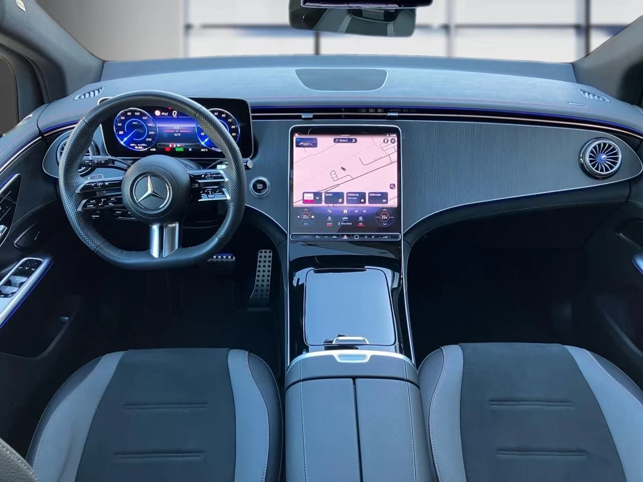 Mercedes-Benz EQE 300/SUV/245HP/AMG/PANO/NIGHT/360/DISTR/167z, снимка 6 - Автомобили и джипове - 53877161