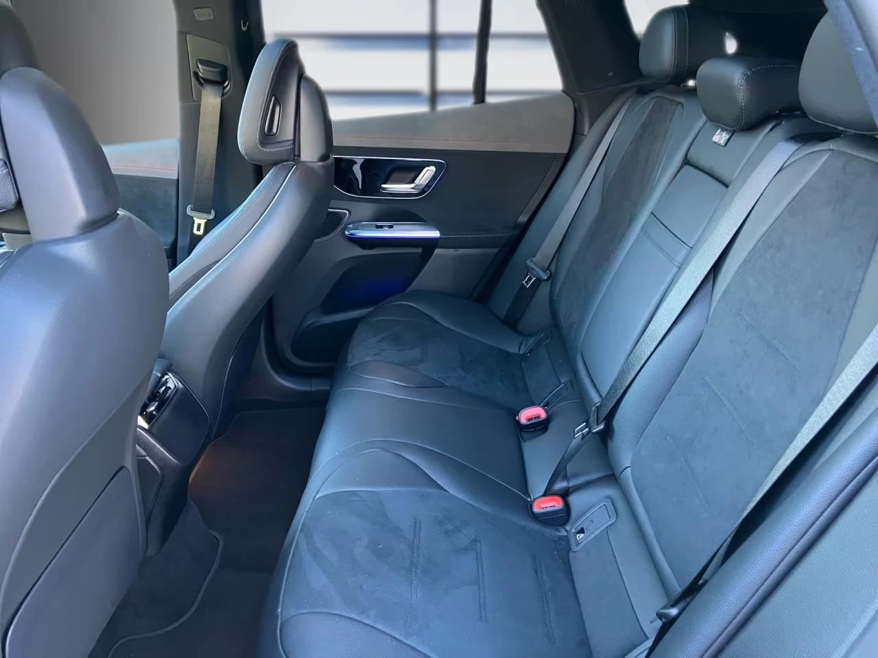 Mercedes-Benz EQE 300/SUV/245HP/AMG/PANO/NIGHT/360/DISTR/167z, снимка 8 - Автомобили и джипове - 53877161