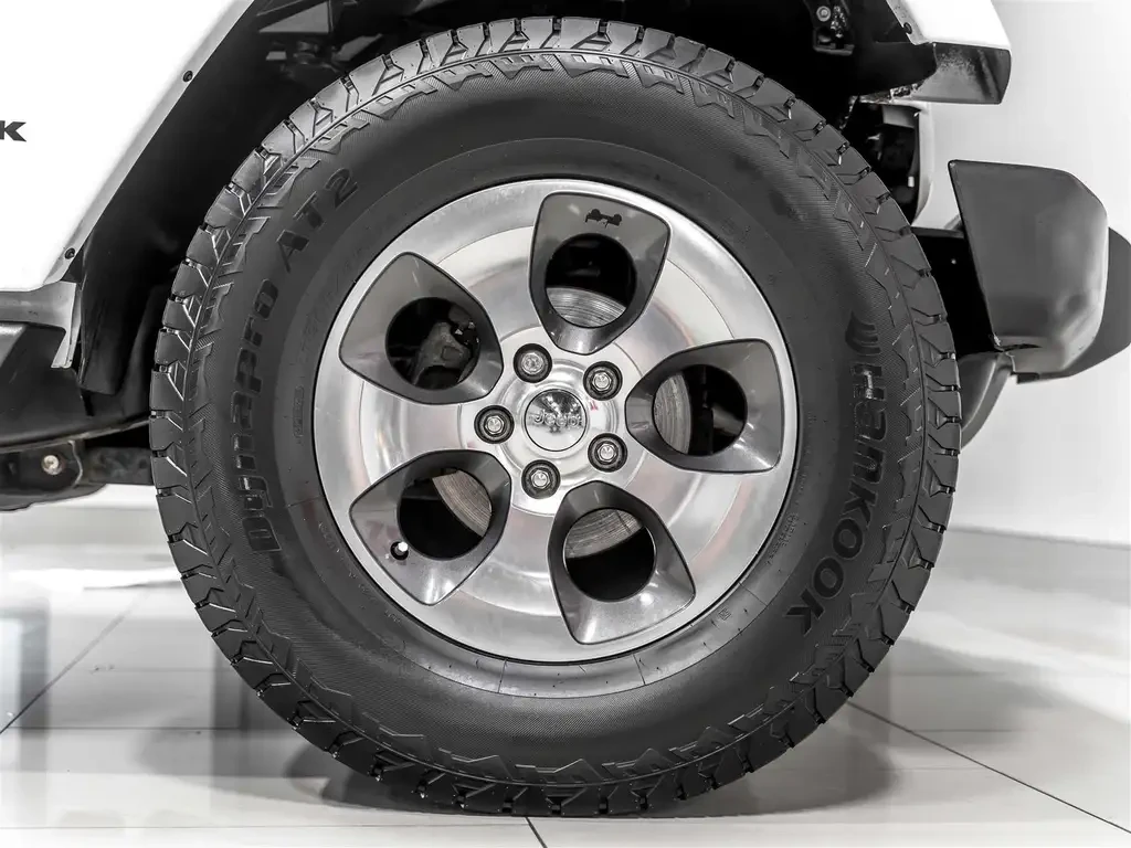Jeep Wrangler JK Unlimited| Sahara| Accident Free| One Owner, снимка 12 - Автомобили и джипове - 55589282