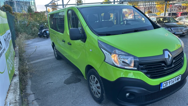 Renault Trafic 1.6 dCi Пътнически Дълга база Заден климатик ДДС, снимка 2 - Бусове и автобуси - 52238138
