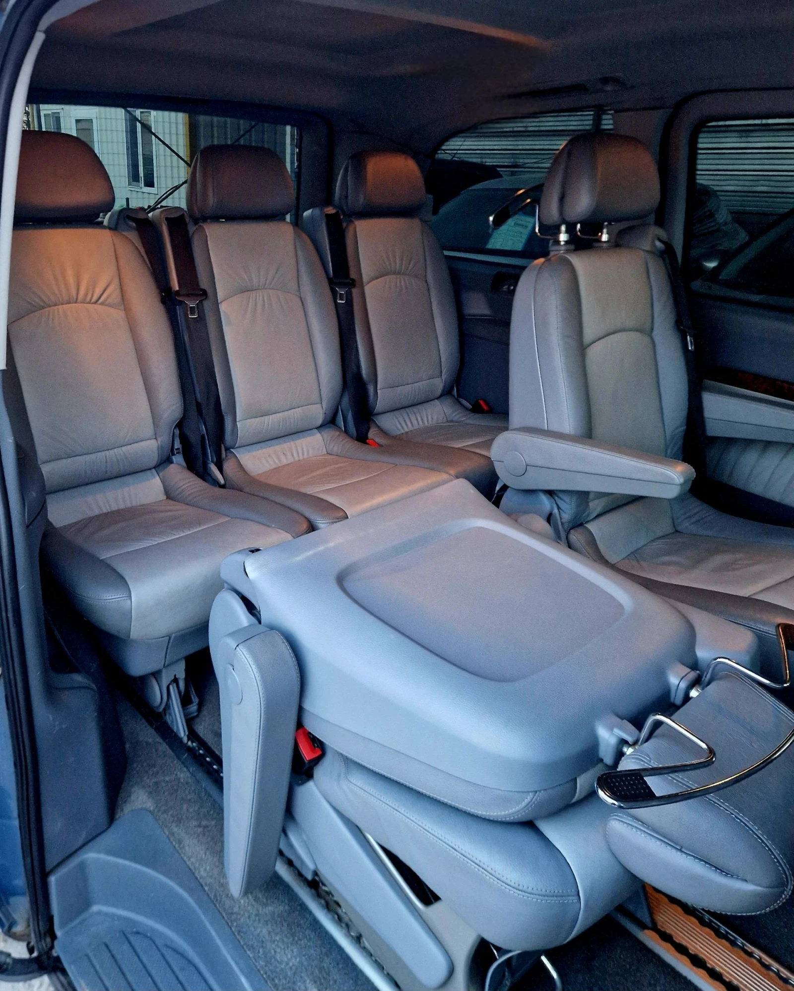 Mercedes-Benz Viano 3.2 / Газ / Автомат / 6+ 1 / Бартер / Лизинг , снимка 15 - Бусове и автобуси - 53880655