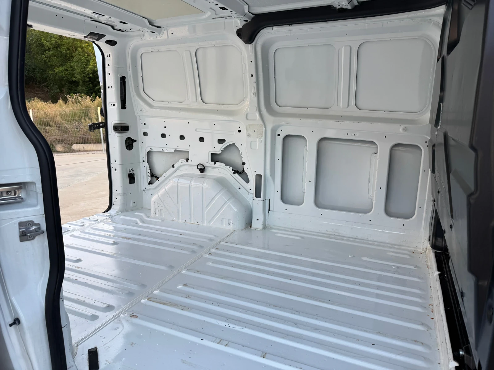 Ford Transit Custom * 2.0* 130ks* evro6* KLIMA* TOP* , снимка 16 - Бусове и автобуси - 55984753