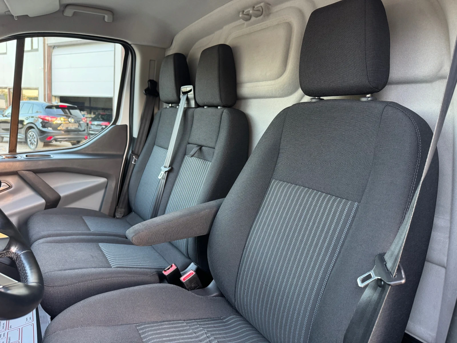 Ford Transit Custom * 2.0* 130ks* evro6* KLIMA* TOP* , снимка 14 - Бусове и автобуси - 55984753