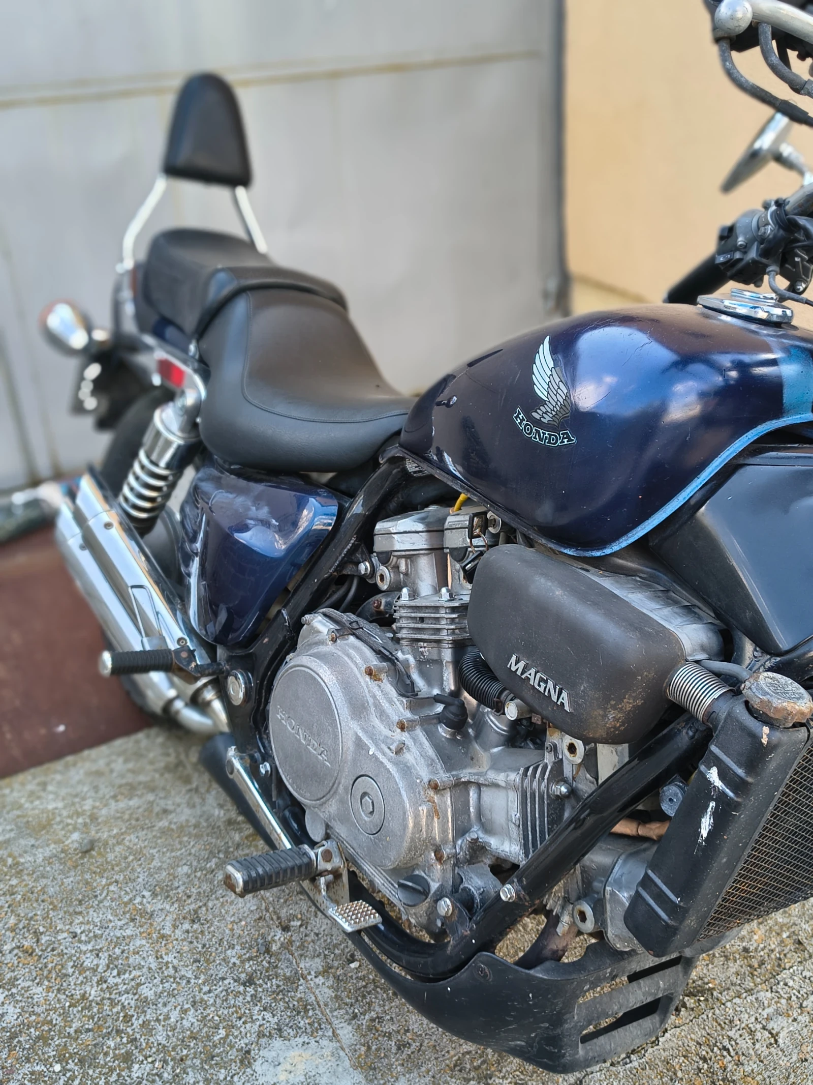 Honda Magna, снимка 5 - Мотоциклети и мототехника - 55670624