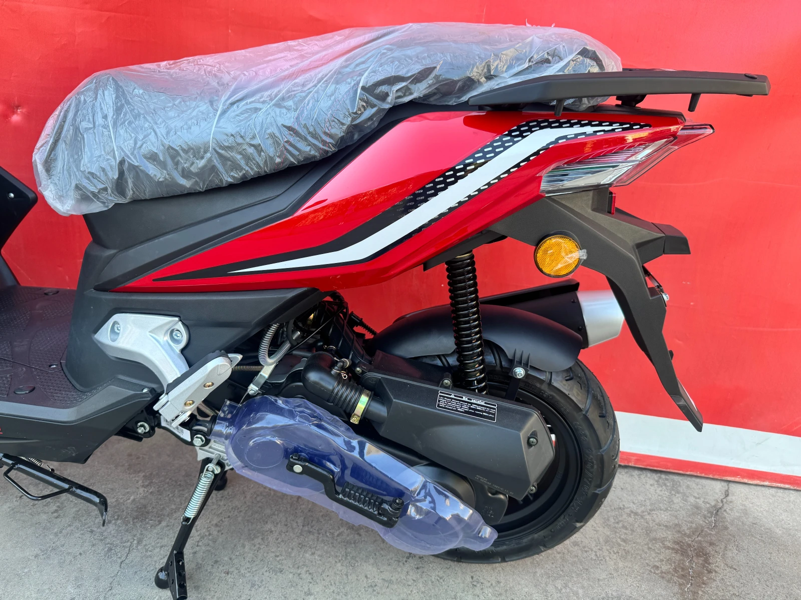 Honda Ns MOTO XRS 50 4T, снимка 12 - Мотоциклети и мототехника - 55851607