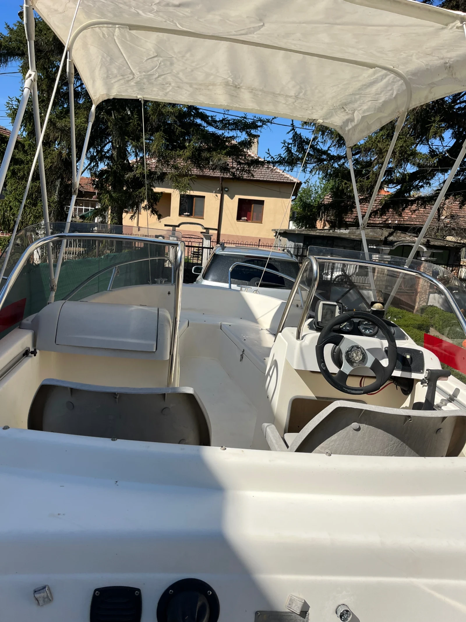 Моторна яхта Bella 512E, снимка 10 - Воден транспорт - 54101054